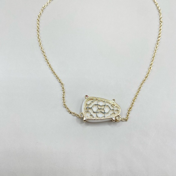 Kendra Scott Isla Necklace - Picture 4 of 7